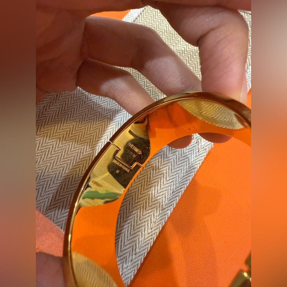 Hermes Clic Clac H Bracelet - Gold Hardware - Picture 4 of 6